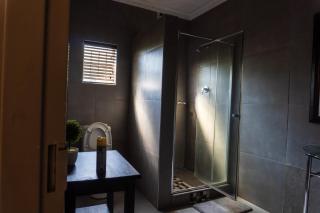 Steffis Sun Lodge - 8