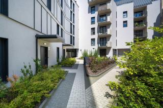 Stylish One Bedroom Apartment in Wrocław by Noclegi Renters - 6