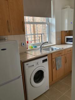 Bright and leafy 1 bedroom - London - 2