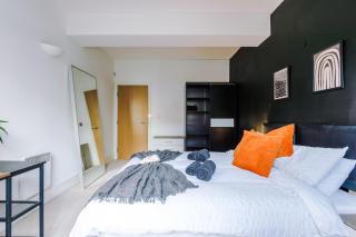 Converted Mill, Stylish Apartment in Castlefield - Manchester - 8