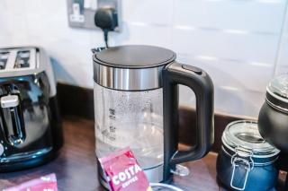 Converted Mill, Stylish Apartment in Castlefield - 5