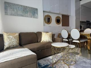 Stylish 1BR Skyline Views JVC Dubai - 6