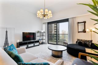 Sleek 3BR with Burj Park & Dubai Fountain view - 5