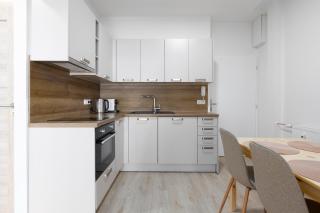 Apartment with 2 bedrooms with kitchen near metro - Praag - 7