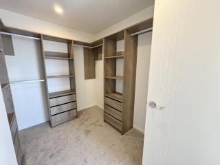Brand-New Large house Castlebane Drive - Auckland - 2
