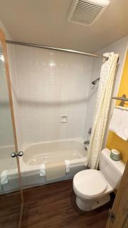 Pepper Tree Inn - Beaverton - 7
