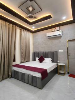 Sheetla Empire Homestay - Ayodhya - 8