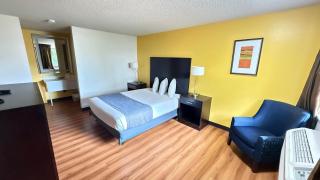 Pepper Tree Inn - Beaverton - 9