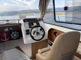 App Lacrima 1 with a motorboat - 9