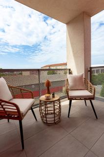 ARI Luxury Apartment with Balcony - Arad - 2