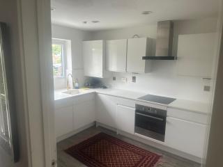Spacious House - Hatch End - 7