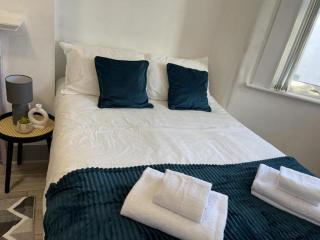 Gorgeous Room In North London - Finchley - 4