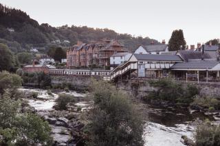 Large 4BR Home Stunning Scenery - Llangollen - 2