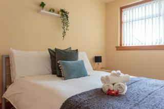 Free Parking - City Centre - 3 Bedrooms - 5 Guests - Edinburgh - 2