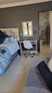 Lanseria FlyCom - - 9