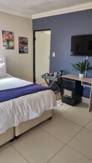 Lanseria FlyCom - - 2