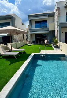 Trinity Pool Villas WHITE - Nea Iraklitsa - 9