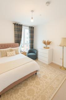 East London Riverside LUX APT - 8