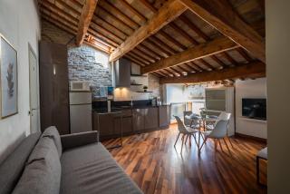 A Due Passi Dal Centro - 0