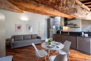 A Due Passi Dal Centro - 7