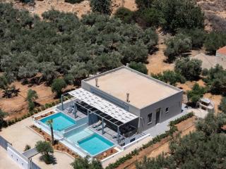 Villa Me & You - With 2 Private Pools - Roumelí - 9
