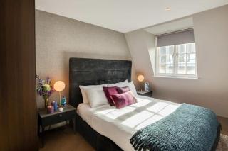 The Penthouse Pause - Soho - by Frankie Says - Moffat - 8