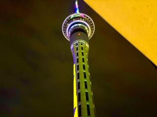 High-Floor 2BR Apt with Stunning Sky Tower Views - 9