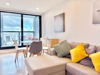 High-Floor 2BR Apt with Stunning Sky Tower Views - Auckland - 5