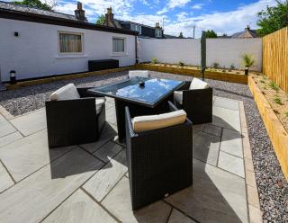 Harris House - Inverness - 4