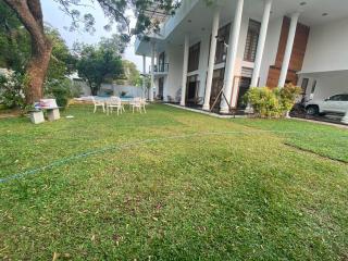 Escape to Luxury - 7