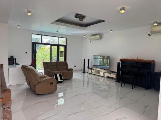 Escape to Luxury - 5