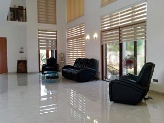 Escape to Luxury - 4