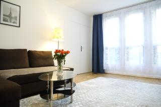 Charming and Spacious Apartment - Close to City Center - 8