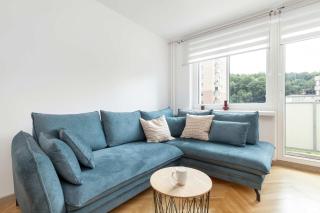 Modern Apartment with Smart TV & WiFi only 500 m from the Sea by Noclegi Renters - Gdynia - 0