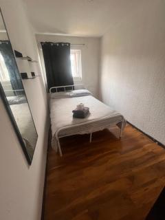 Budget Rooms & Beds in London - 4
