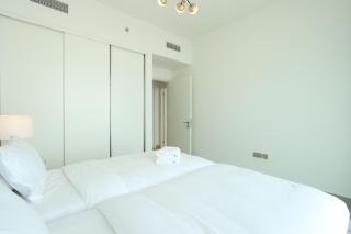 Beachfront 2BR w Palm & Sea Views - 4