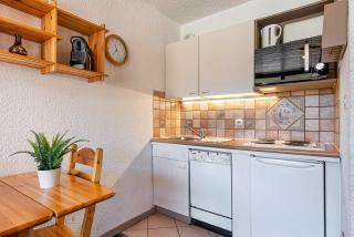 Cosy Apartment In Heart of Val Thorens, Ski In-Out with WiFi - 3