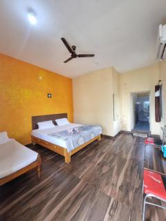 Shree Gokul Home Stay - 9