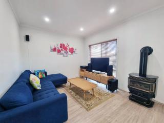 Oberon home - Newport - 5
