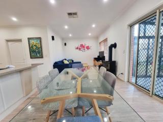 Oberon home - Newport - 2
