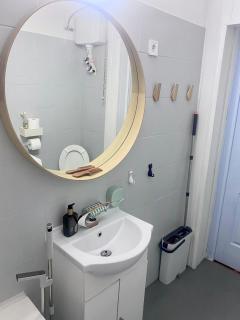 Sweet Spot-AC, Near Metro, Free WiFi, City centre - 5