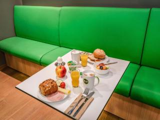B&B Hotel Freiburg-Süd - 9