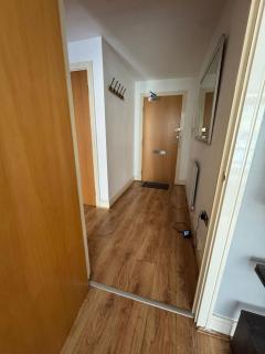 Two Bedroom Canary Wharf Apartment - 7