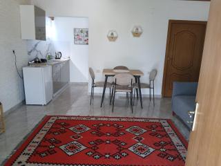 Sunny Guest House - Gjirokastër - 0