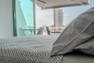 Belora Modern Studio, Sea View 100m to Beach - 7
