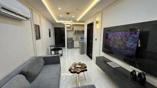 Luxury Private Top Floor Apartment in Heart of Bahria Town - 6