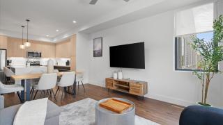 Upstay Modern 2 Bedroom Home near South Congress - 3