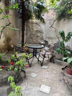 Private studio with a beautiful garden - 9