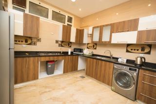 WanderLuxe Serenity - 1