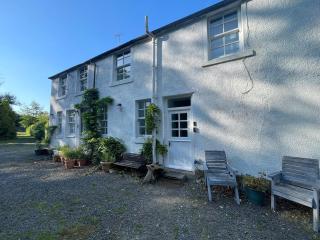 Family-Friendly Woodland Getaway - Cosy Gatherings - Kilwinning - 4